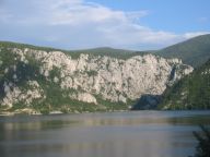 Skly u Dunaje u vesnice Dubov - vyuili jsme defektu a Zbya dl pr fotek