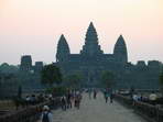 Pchoz cesta k centrlnmu koplexu Angkor Watu