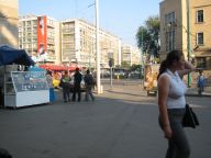 Před nádražím v Temešváru (Zbyňa říkal, že fakt fotil jenom baráky..)