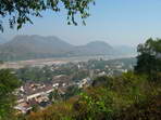 Vhled z vrchu Phousy v Luang Prabang na Mekong